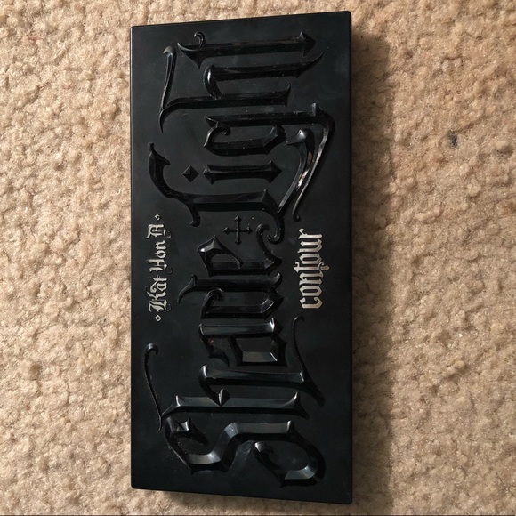 KAT VON D SHADE AND LIGHT PALETTE !! - Picture 2 of 4